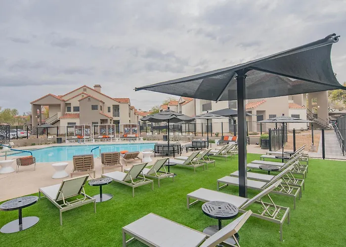 Family Retreat Pool Hot Tub Tennis & King Bd *