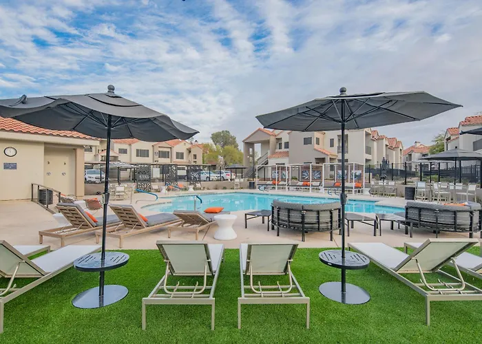 Family Retreat Pool Hot Tub Tennis & King Bd Appartamento *