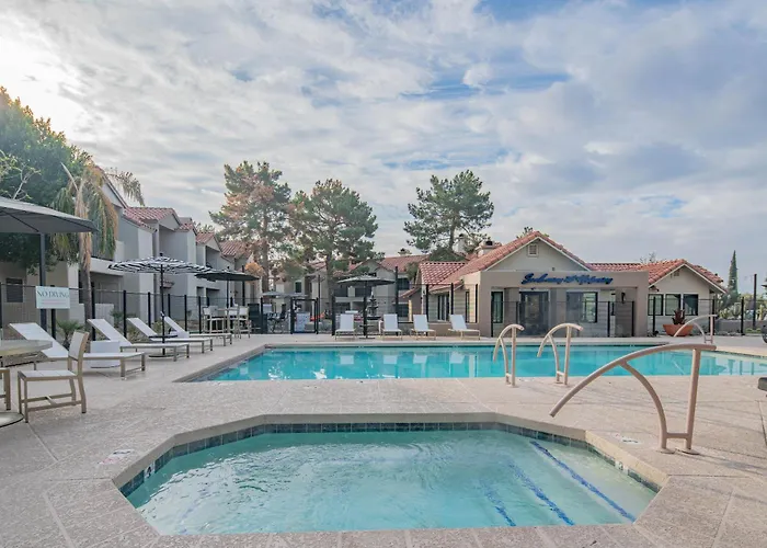 Family Retreat Pool Hot Tub Tennis & King Bd Appartamento